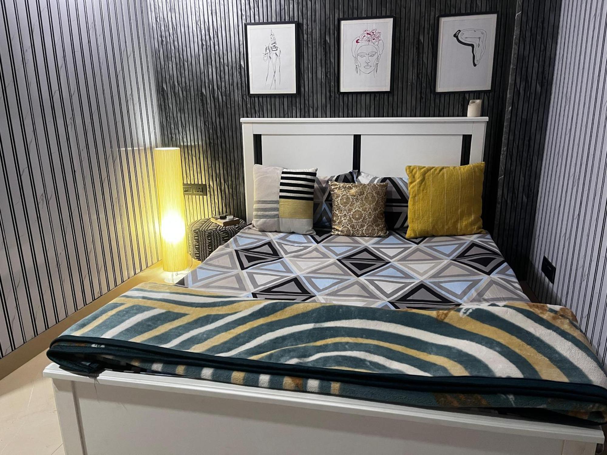 Park Stay- Compact 1bhk For Long Apartment